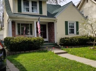553 E Thompson St, North Tonawanda, NY 14120