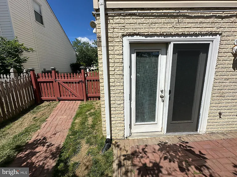 1623 Angelwing Dr #B — Photo 8