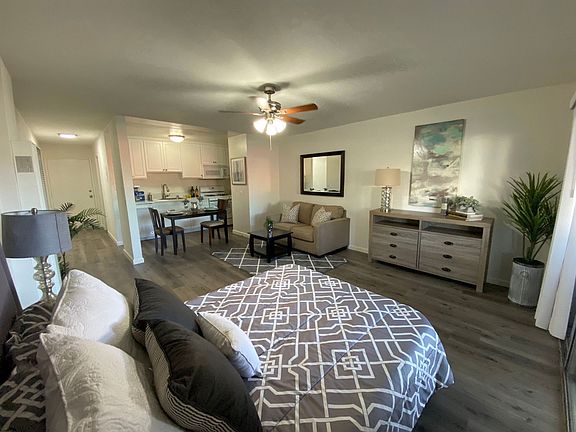4th image of 21910 Roscoe Blvd #212