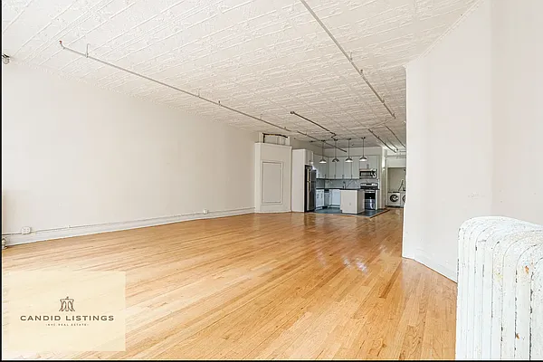 Rented by Candid Listings LLC | media 9