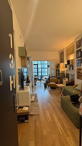 41-21 28th St #13H Photo 1