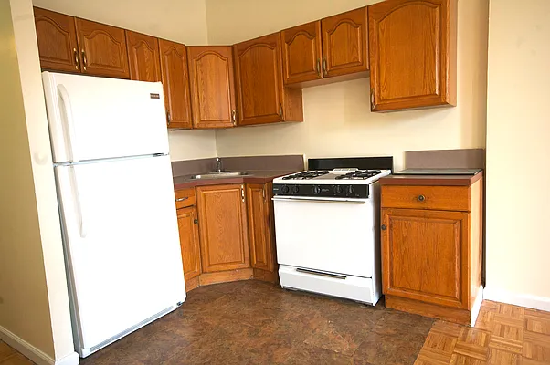 Rented by Link NY Realty | media 11