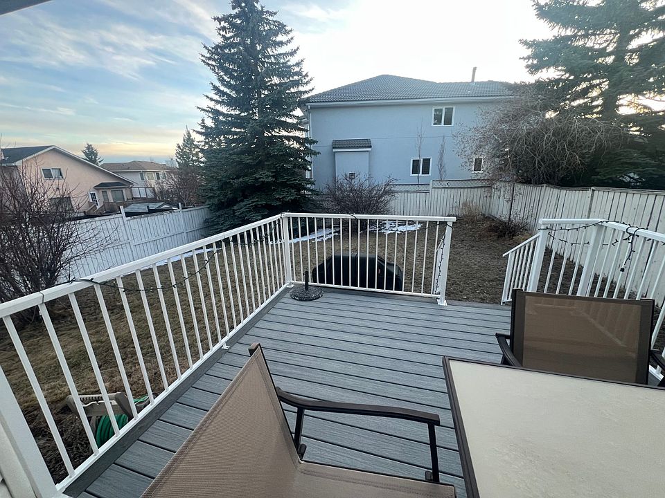 2nd image of 7 Arbour Summit Close NW