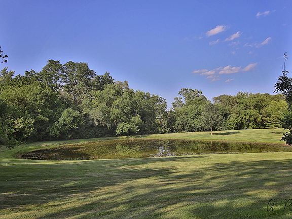 3rd image of 4506 Sussex Dr