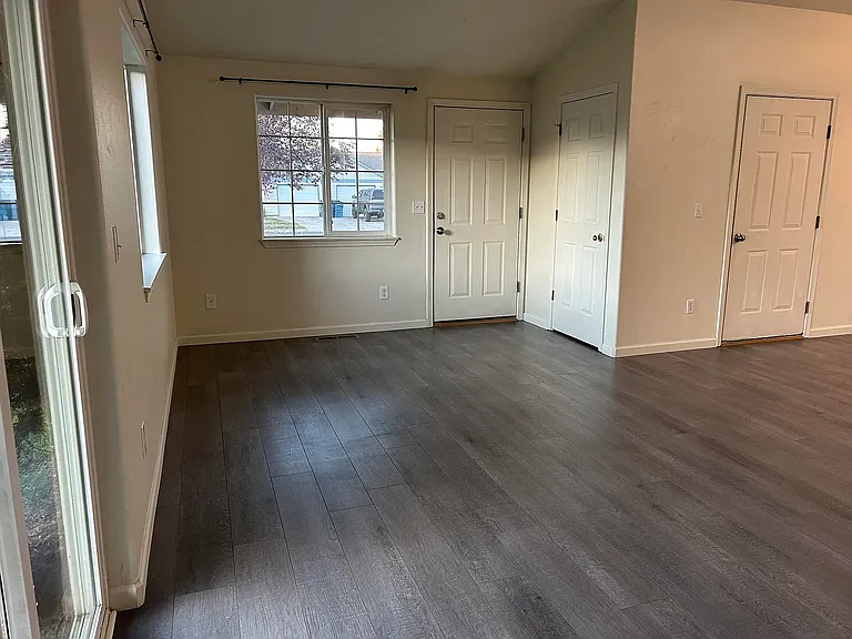 2056 NW Elm Ave #2056 — Photo 10