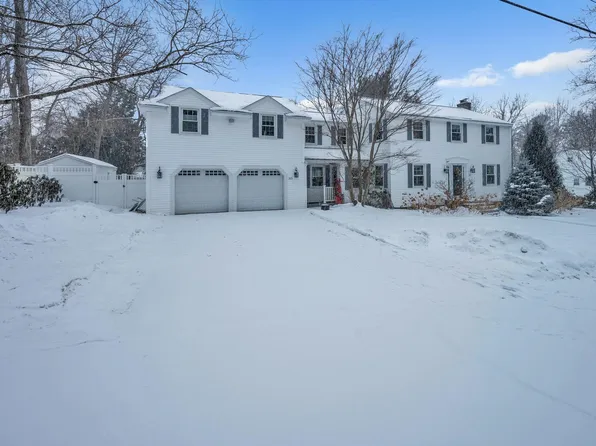 205 North Bend Drive, Manchester, NH 03104