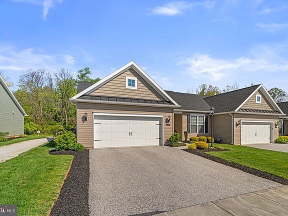 2nd image of 636 Cypress Dr #39