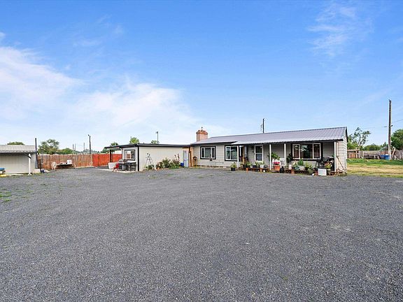 2nd image of 215906 E Locust Pr SE