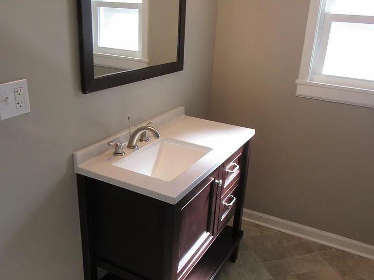 320 Zeller Ave — Photo 7