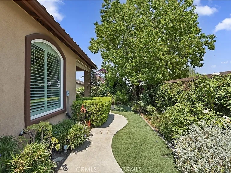 24024 Augusta Dr — Photo 15