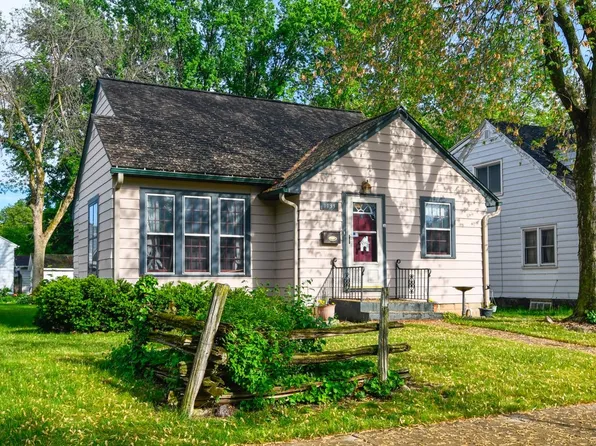 1133 12th Ave, Green Bay, WI 54304