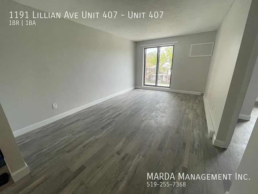Modern 1 Bed/1 Bath Apt - Newly Renovated W/ Balcony! + Hydro — Photo 2