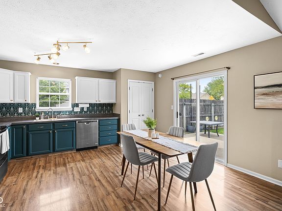 5th image of 11024 Oakspring Dr