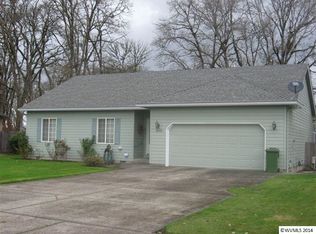 1693 Hummingbird Ln, Stayton, OR 97383