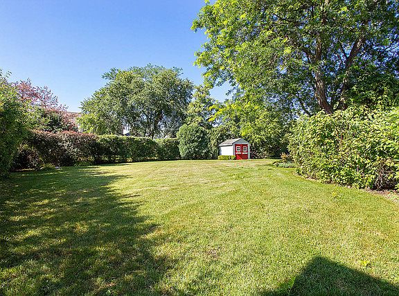 4th image of 4131 Yorkshire Ln