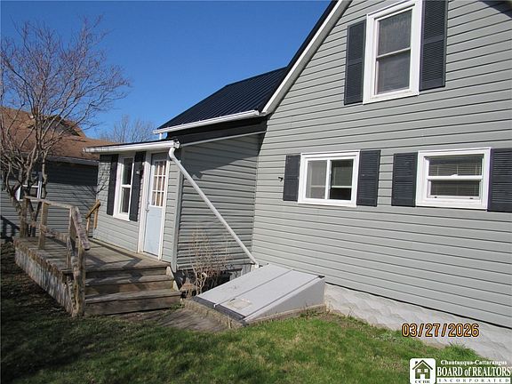 3rd image of 113 S Martin St