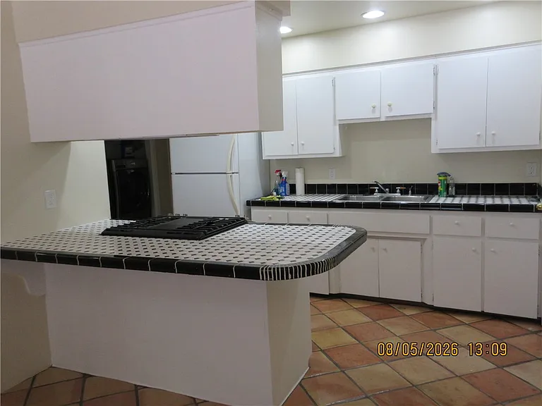 2124 Motor Ave — Photo 4
