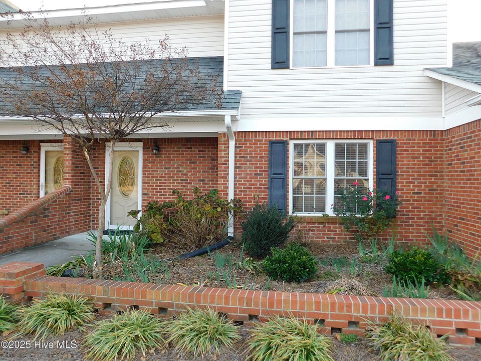1st image of 14981 Kenwyn Drive Apt C