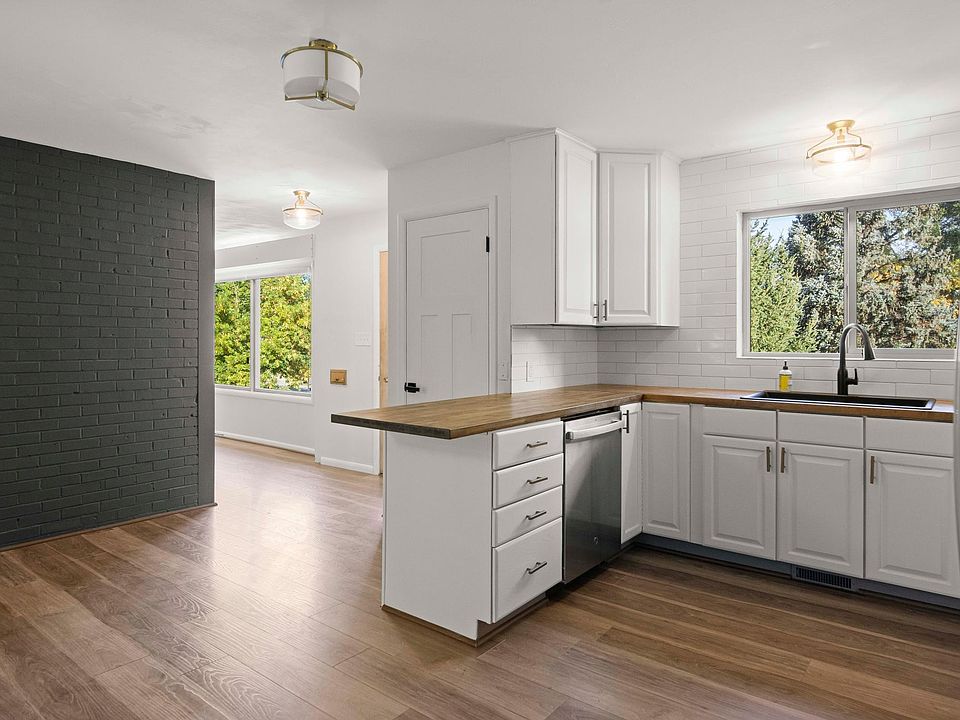 1st image of 1926 E La Cresta Dr