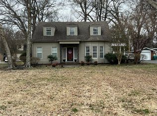 810 Carleton Ave, Caruthersville, MO 63830