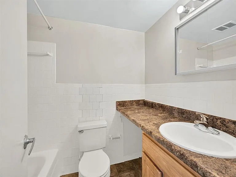 Andrews Ridge Apartments — Photo 19
