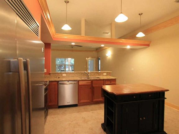 4th image of 214 1st St SE