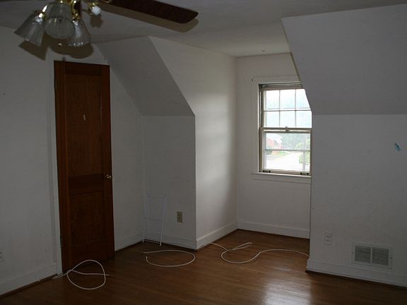 5th image of 1116 Washington Ave