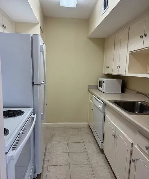 2201 Fountain View Dr #40F — Photo 6