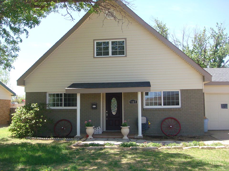 1st image of 907 Stanford St