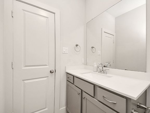 5th image of 3622 Griggs Rd