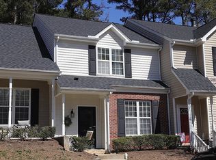 808 Rothshire Ct, Raleigh, NC 27615