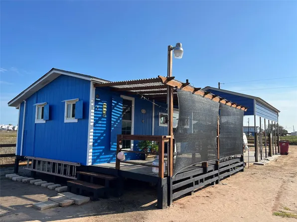 72 Pelican Dr, Sargent, TX 77414