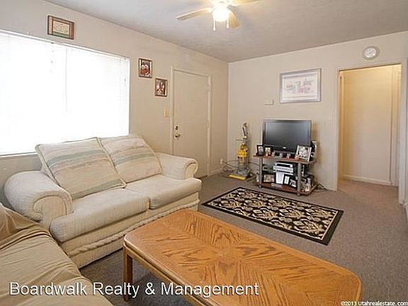 5th image of 1138 S Navajo St