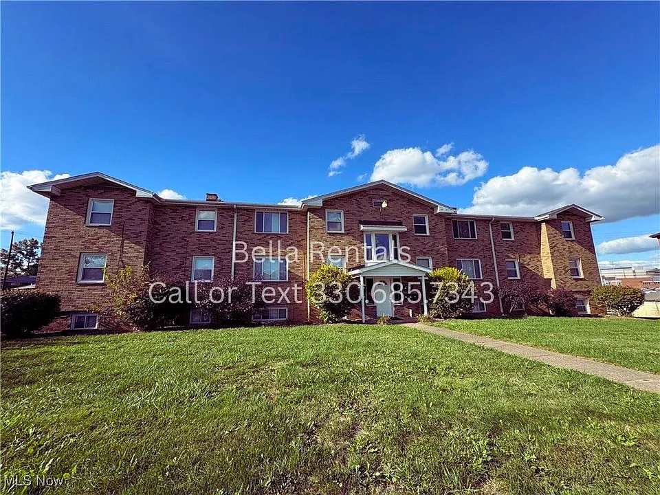 1469 W Valentine Cir NW #1-11