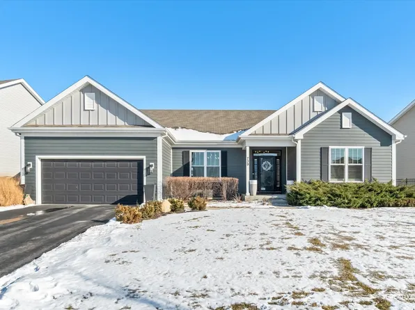 739 Juniper St, Oswego, IL 60543