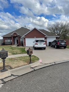 1816 NE 11th Cir, Moore, OK, 73160