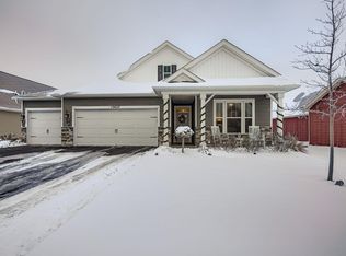 13627 Applewood Trl, Rosemount, MN 55068