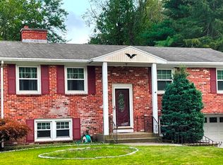 39 Carleton St, Attleboro, MA 02703