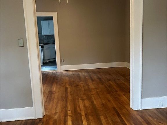 4th image of 1130 E 31st Street