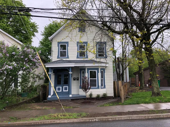 92 Pine St #1, Poughkeepsie, NY 12601