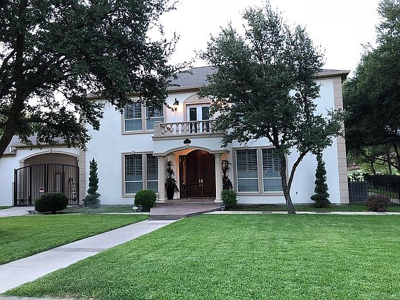 2nd image of 2 Creekwood Cir