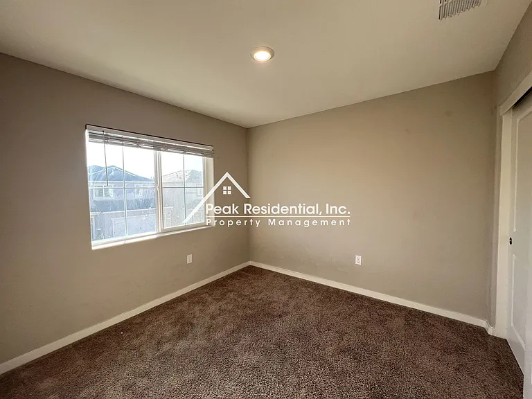 2808 Bedell St — Photo 11