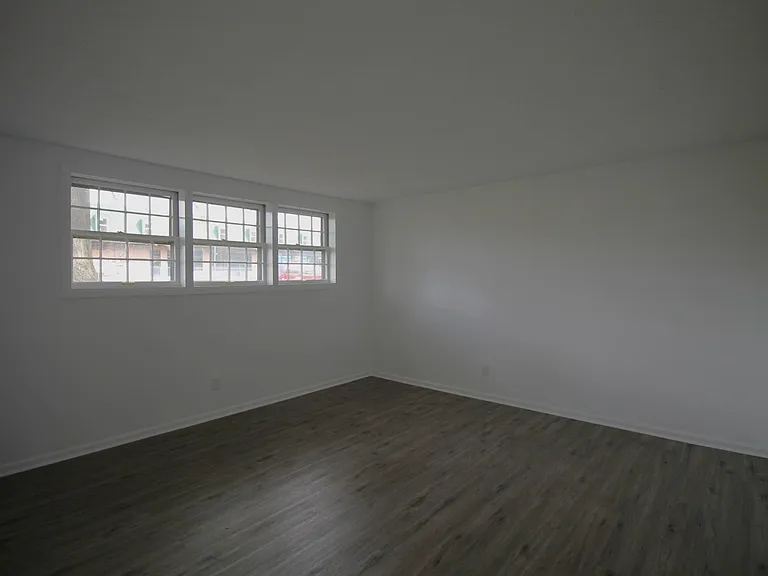 2015 Garden Springs Dr — Photo 12
