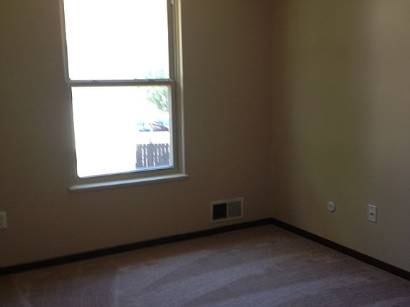 3rd image of 18 S Terrace Ave APT B