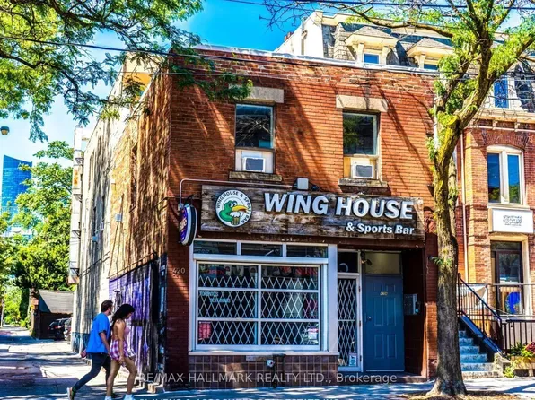 420 Parliament St #1, Toronto, ON M5A 3A2