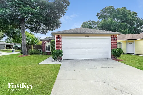 3021 Caroline Crest Dr E Photo 1