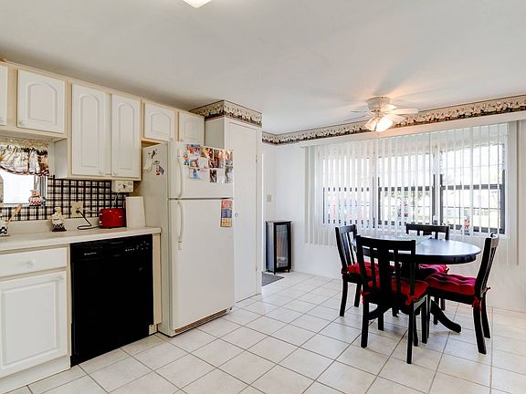 5th image of 202 Deloach St