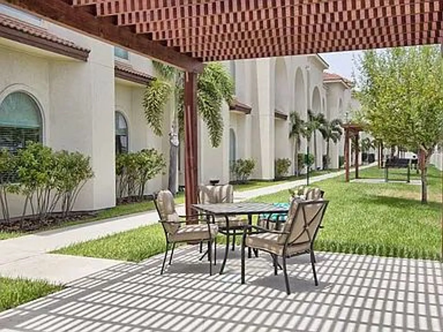 Apt 10 -1413 E Keeton Ave - McAllen — Photo 3