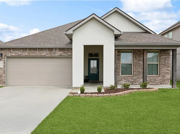 5635 Oak Trace Dr, Saint Gabriel, LA 70776