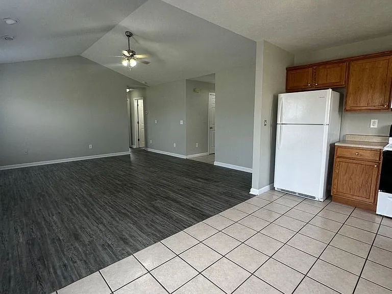 3749 Ellison Dr — Photo 4